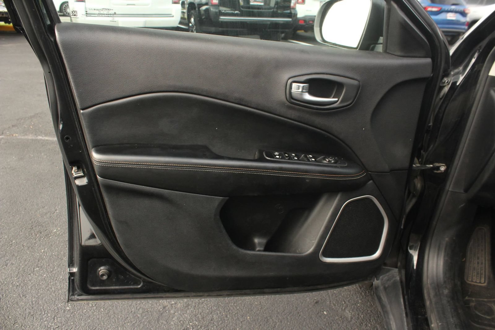 Used 2018 Jeep Compass Sport AWD/4WD image 15