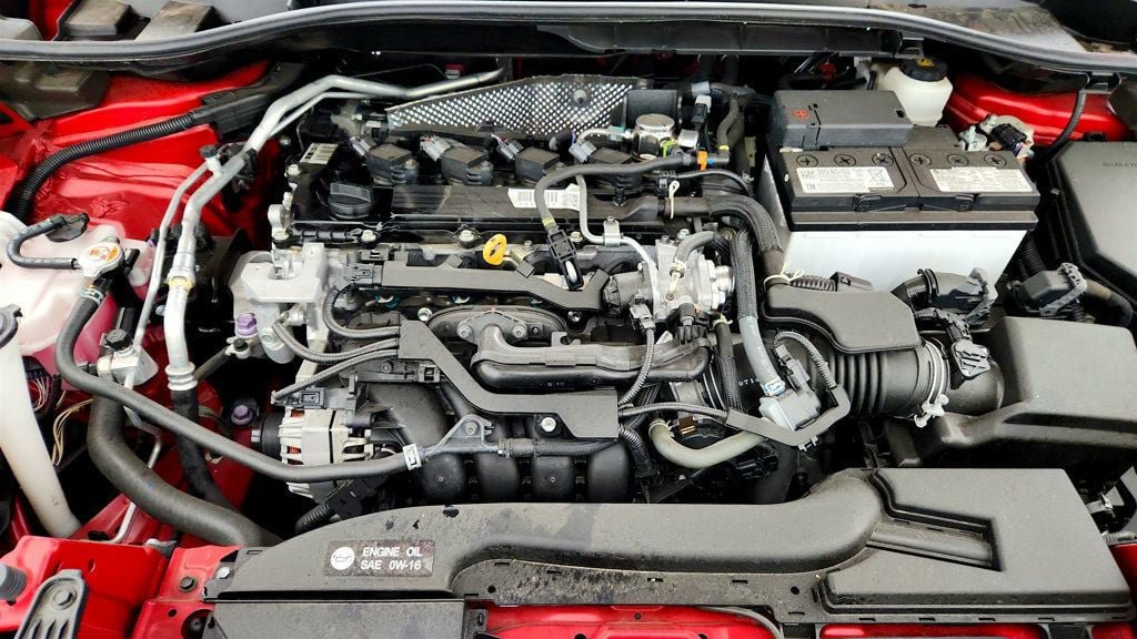 Used 2022 Toyota Corolla Cross XLE w/ Convenience Package FWD image 26