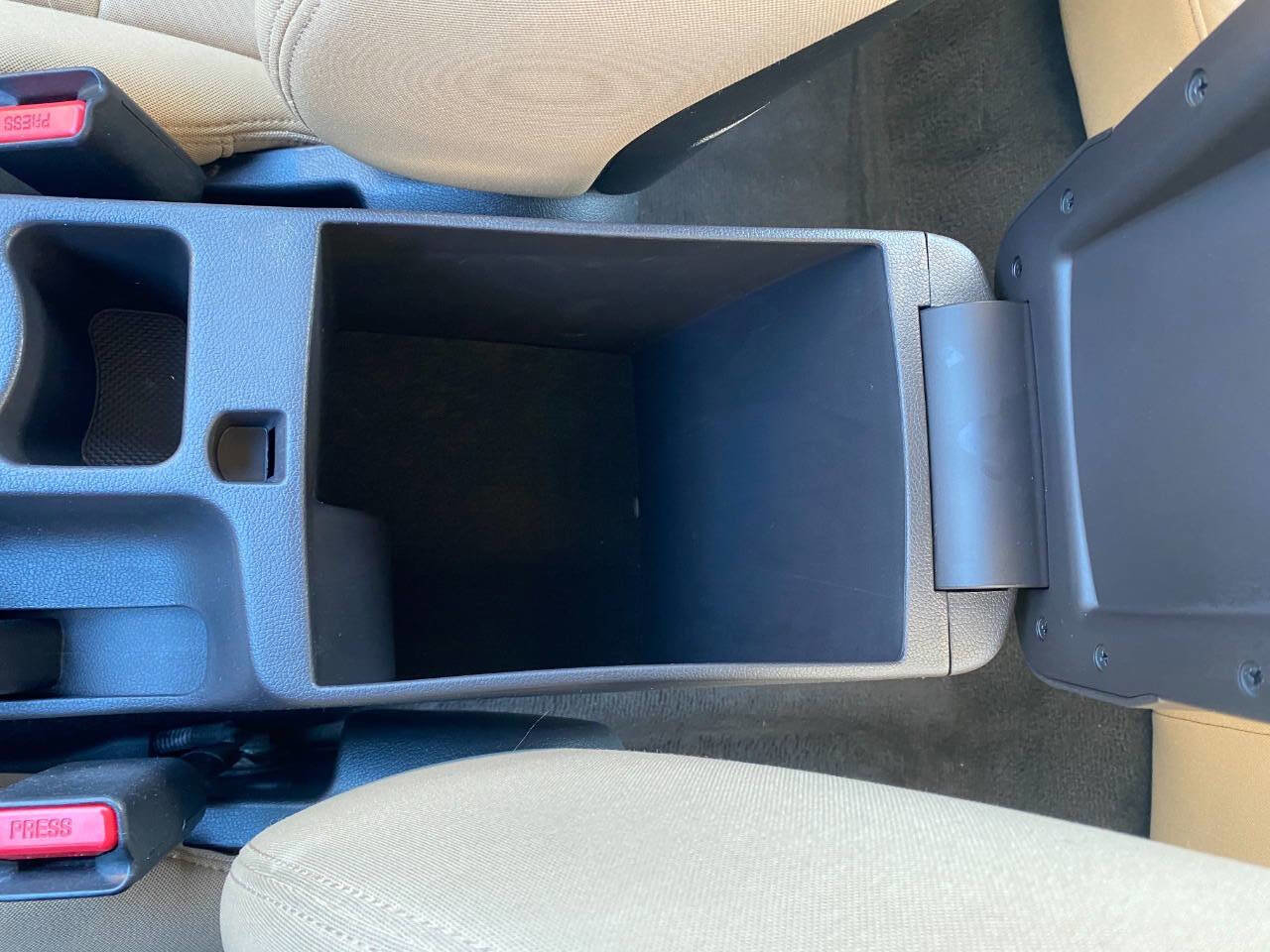 Used 2013 Hyundai Elantra GLS w/ Preferred Pkg image 20