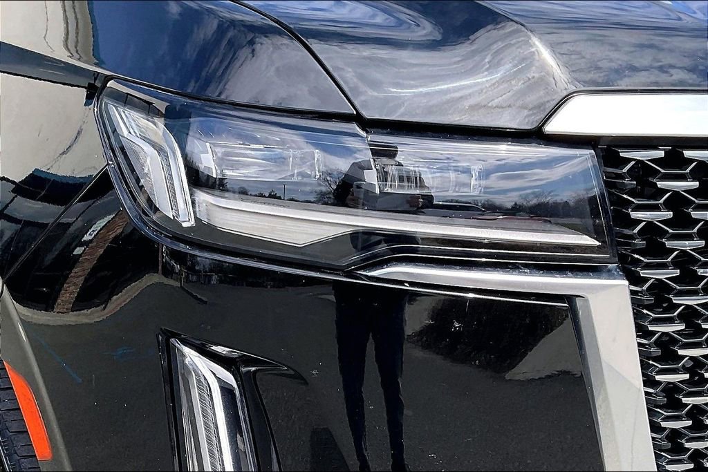 Used 2022 Cadillac Escalade Premium Luxury image 31