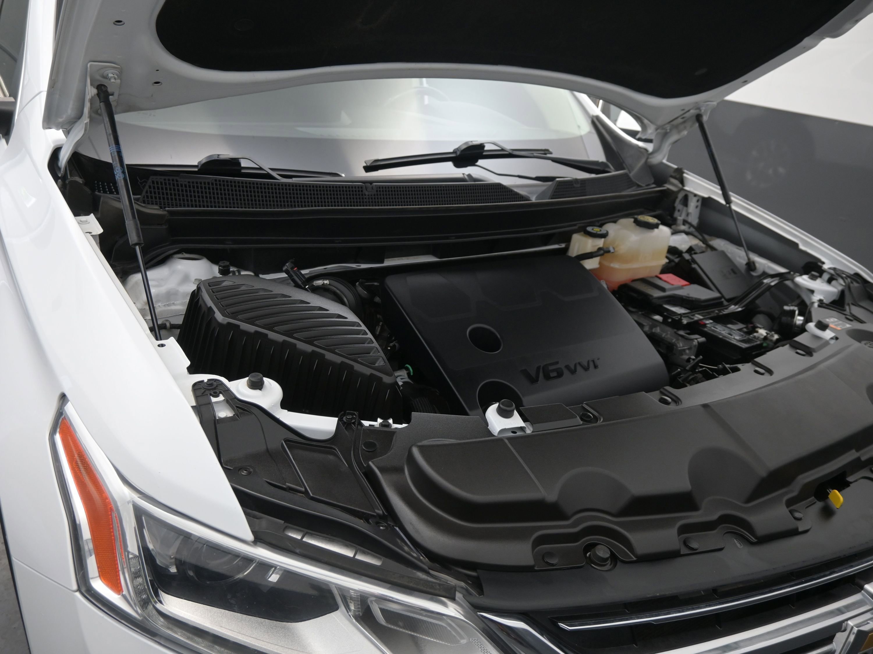 Used 2021 Chevrolet Traverse LT image 22