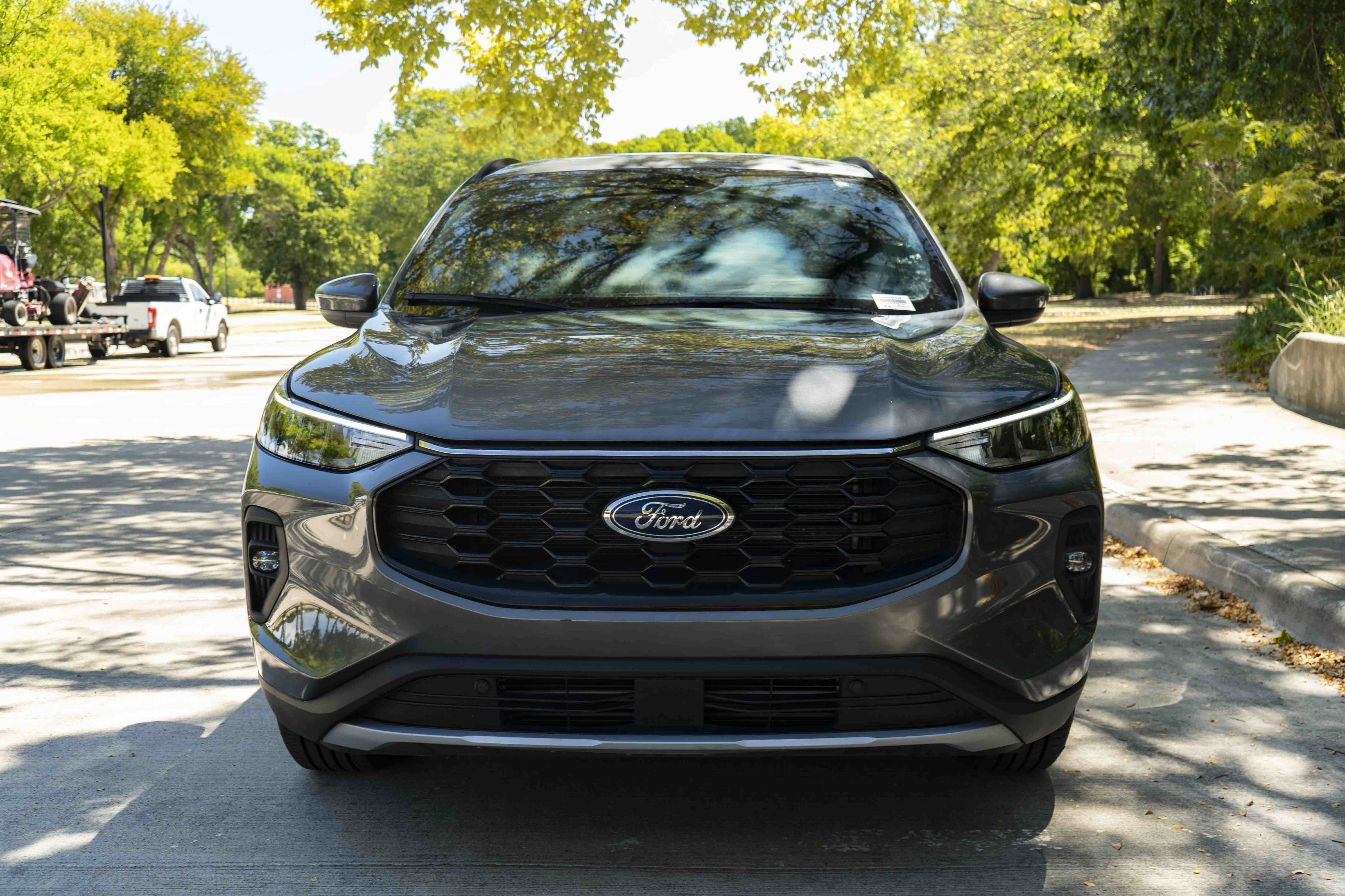 Used 2025 Ford Escape ST-Line Select AWD/4WD image 3