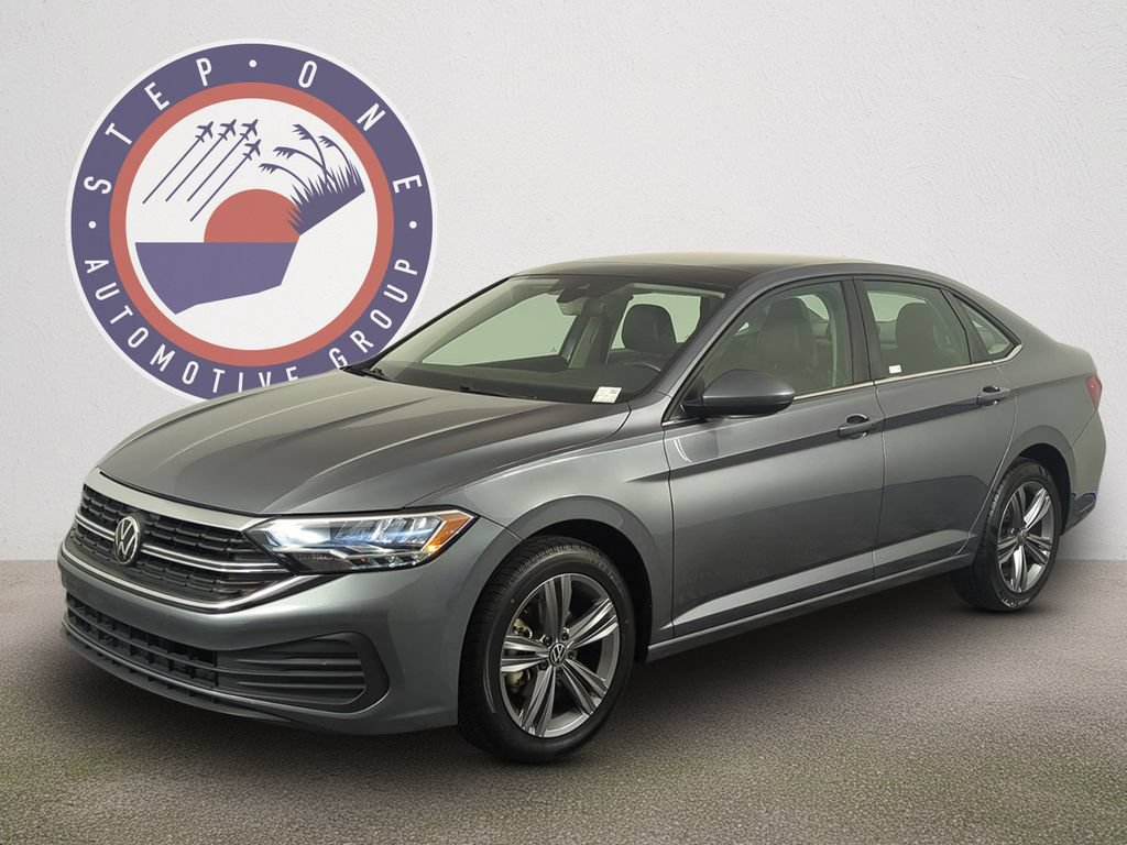 Used 2024 Volkswagen Jetta SE FWD image 2