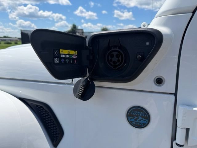 Certified 2023 Jeep Wrangler Unlimited Sahara AWD/4WD image 32