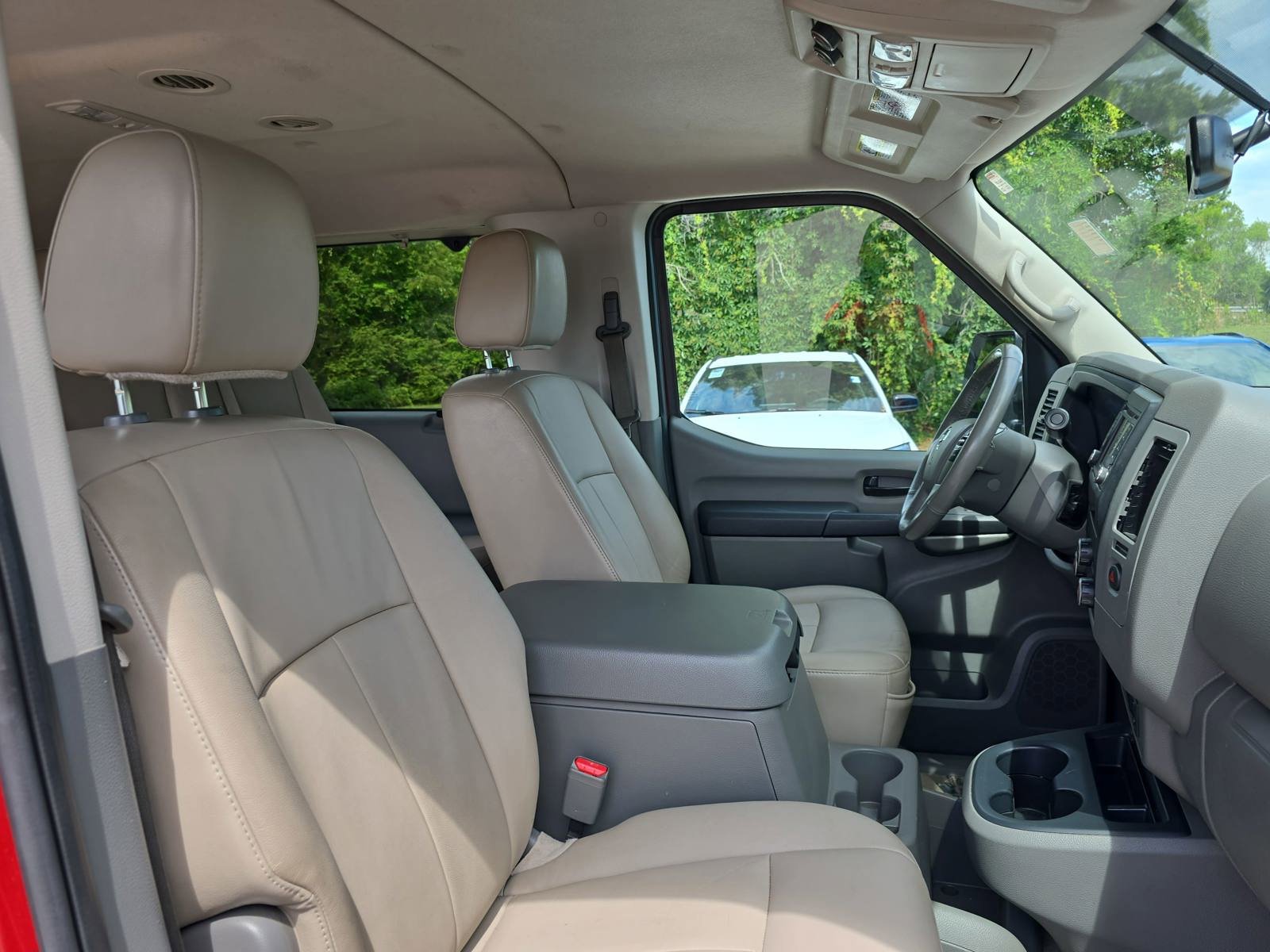Used 2020 Nissan NV 3500 SL RWD image 10