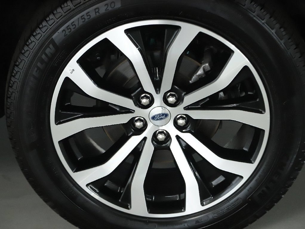 Used 2025 Ford Explorer ST-Line AWD/4WD image 42