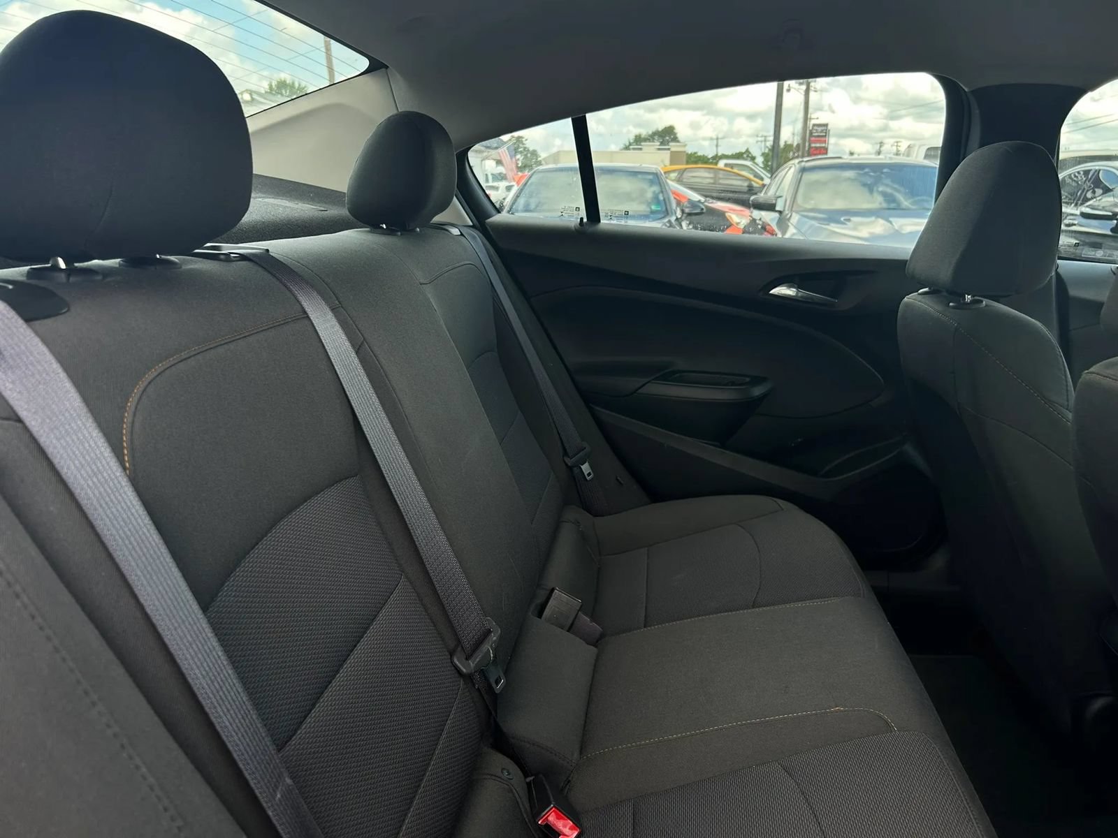 Used 2017 Chevrolet Cruze LS FWD image 13