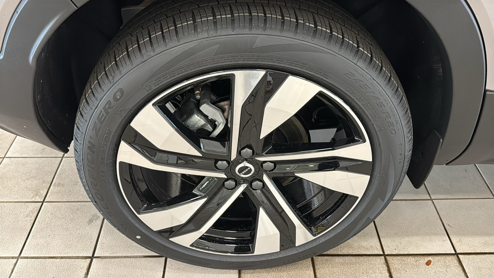 New 2026 Volvo XC40 B5 Plus w/ Climate Package AWD/4WD image 31