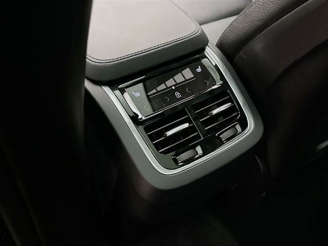 Used 2023 Volvo XC90 B6 Core w/ Climate Package image 26