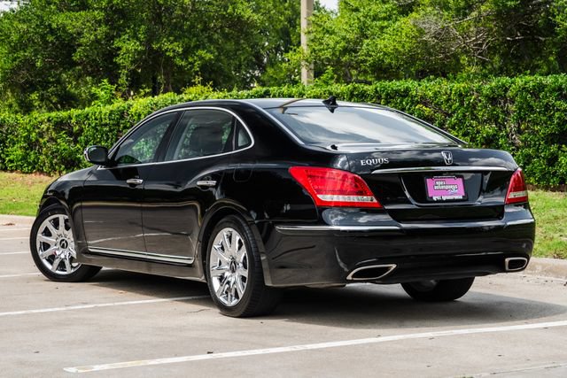 Used 2012 Hyundai Equus Signature RWD image 30