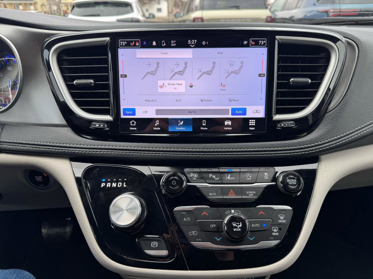 Used 2024 Chrysler Pacifica Touring-L image 26