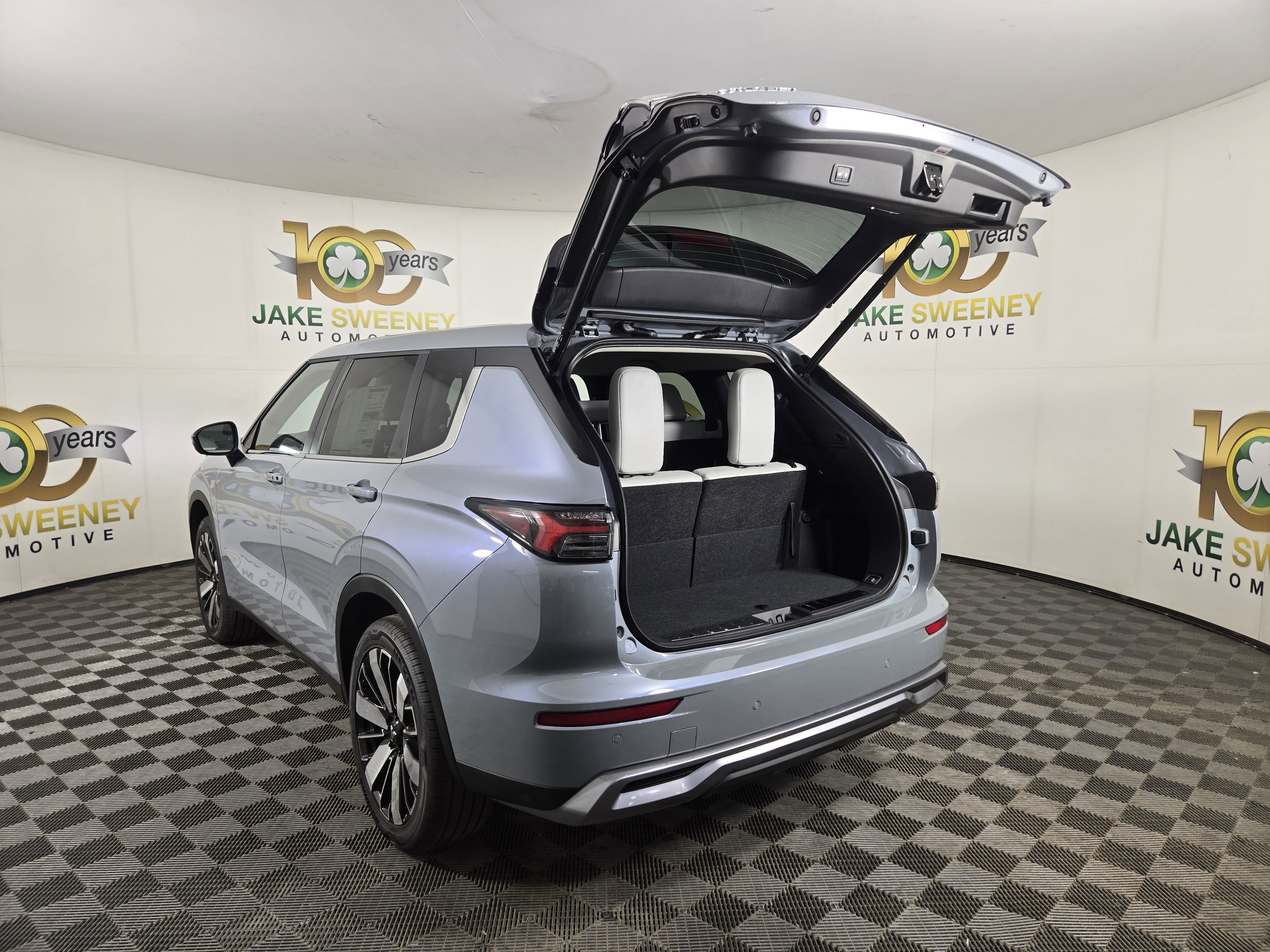 New 2025 Mitsubishi Outlander SE image 31