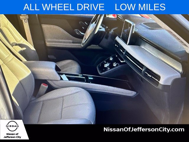 Used 2022 Lincoln Corsair AWD w/ Equipment Group 101A image 6