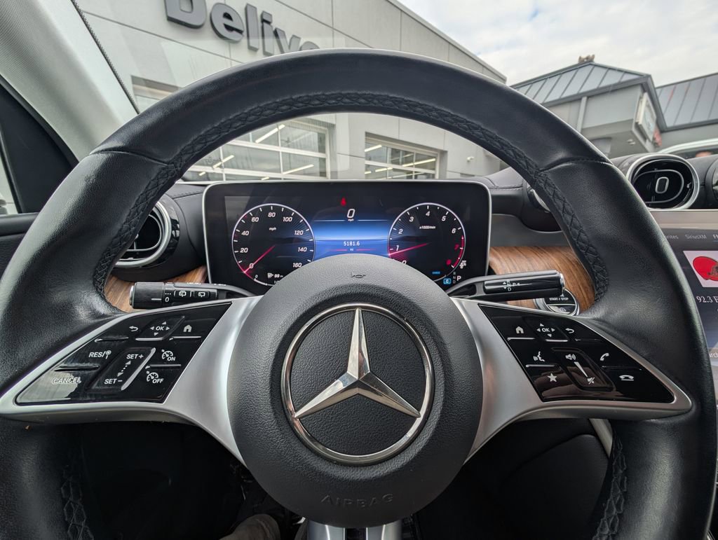 Used 2023 Mercedes-Benz GLC 300 4MATIC image 17