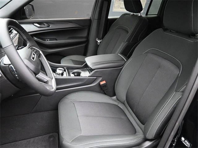 New 2025 Jeep Grand Cherokee Laredo X w/ Luxury Tech Group I image 13