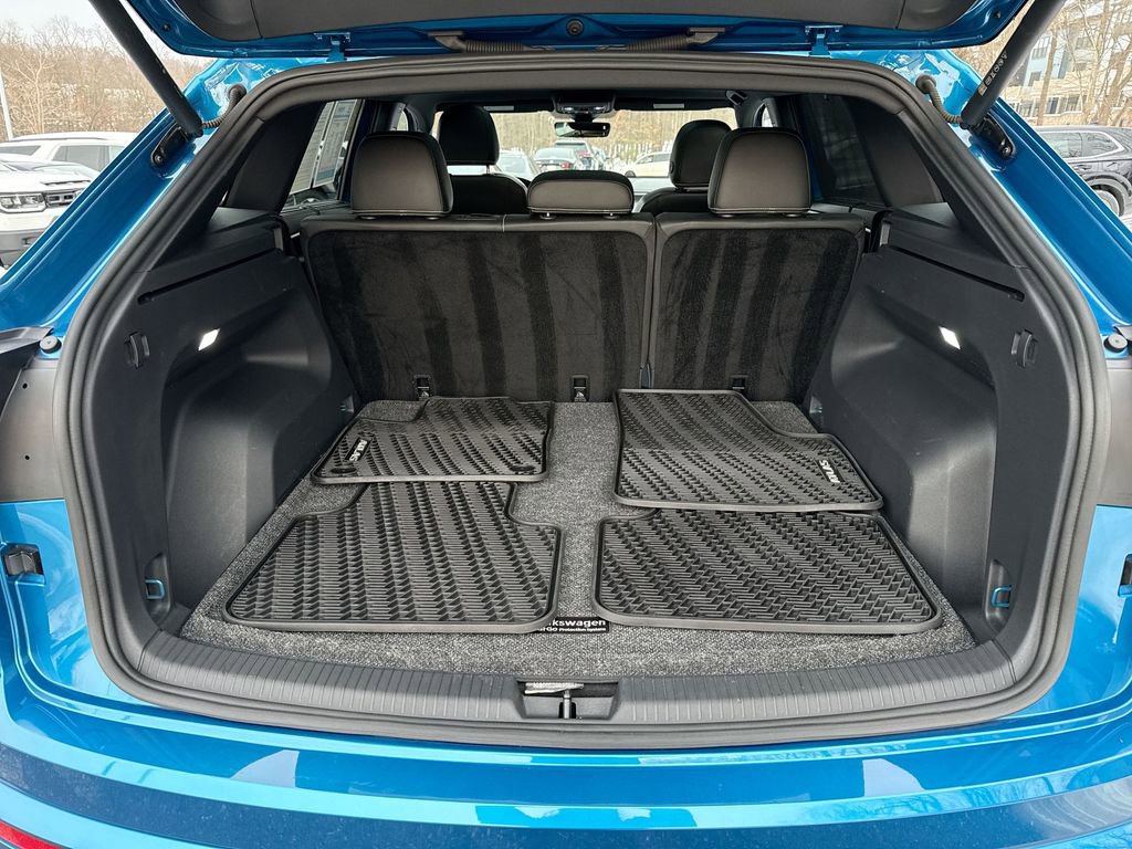 Used 2024 Volkswagen Atlas Cross Sport SEL R-Line image 20