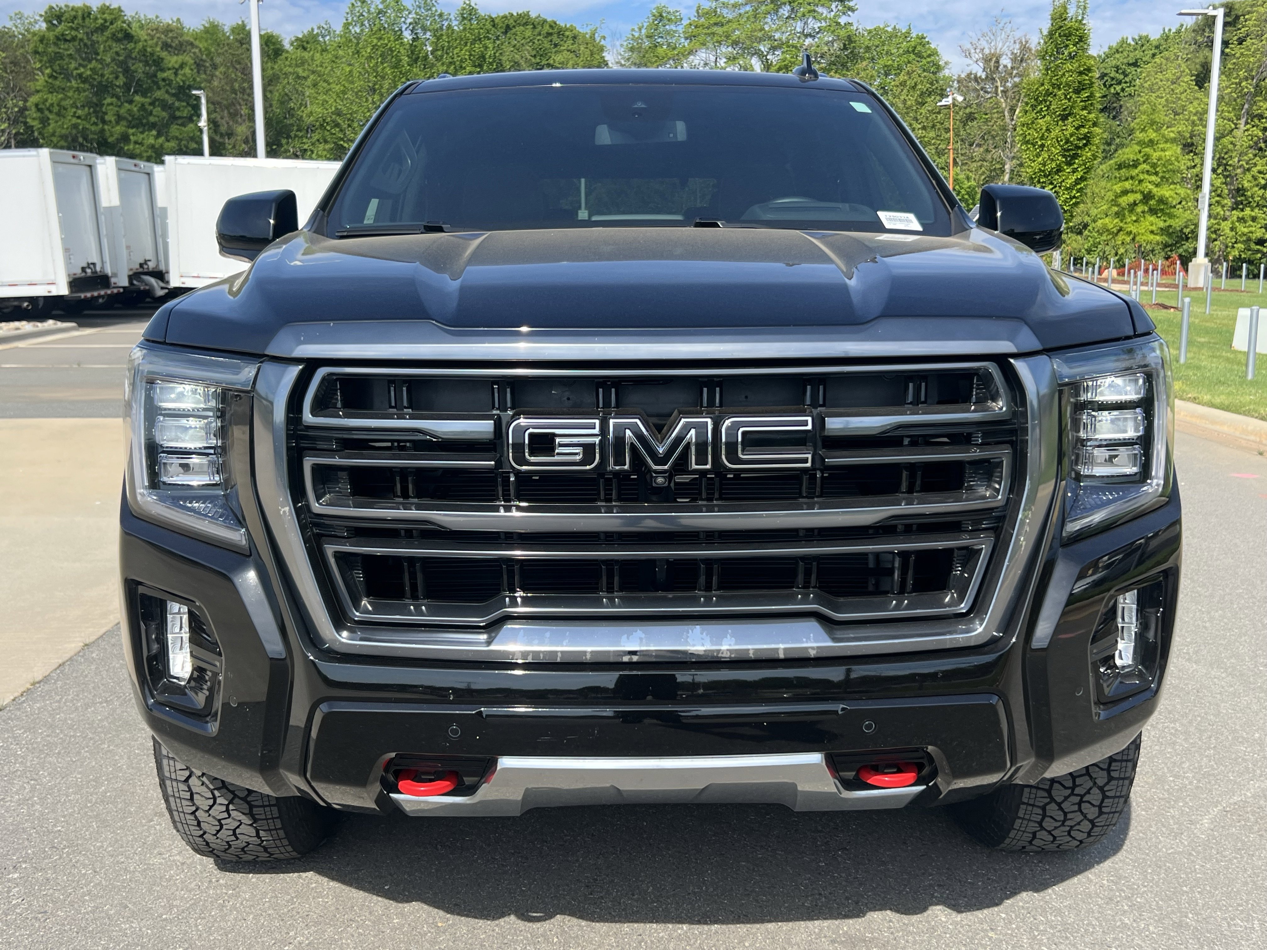 Used 2024 GMC Yukon AT4 w/ AT4 Premium Plus Package image 4