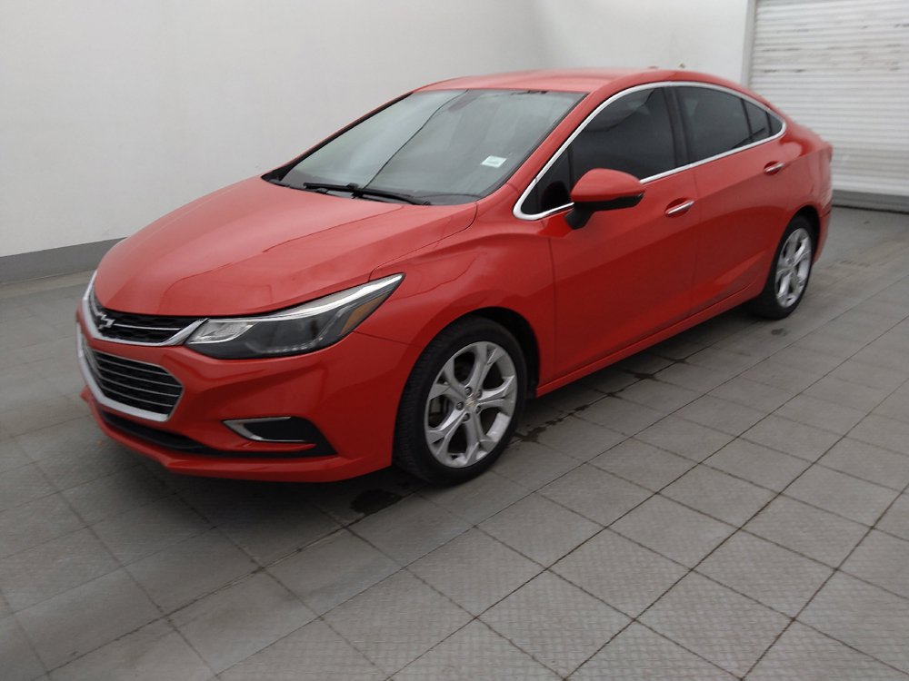Used 2017 Chevrolet Cruze Premier FWD image 2
