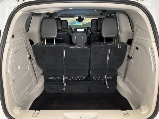 Used 2024 Chrysler Pacifica Select image 57
