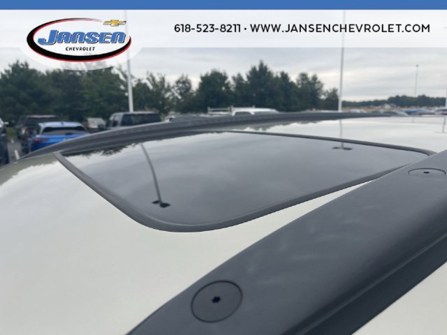 Used 2014 Chevrolet Traverse LTZ FWD image 18