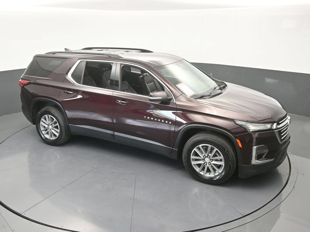 Used 2022 Chevrolet Traverse LT w/ LPO, Floor Liner Package FWD image 58