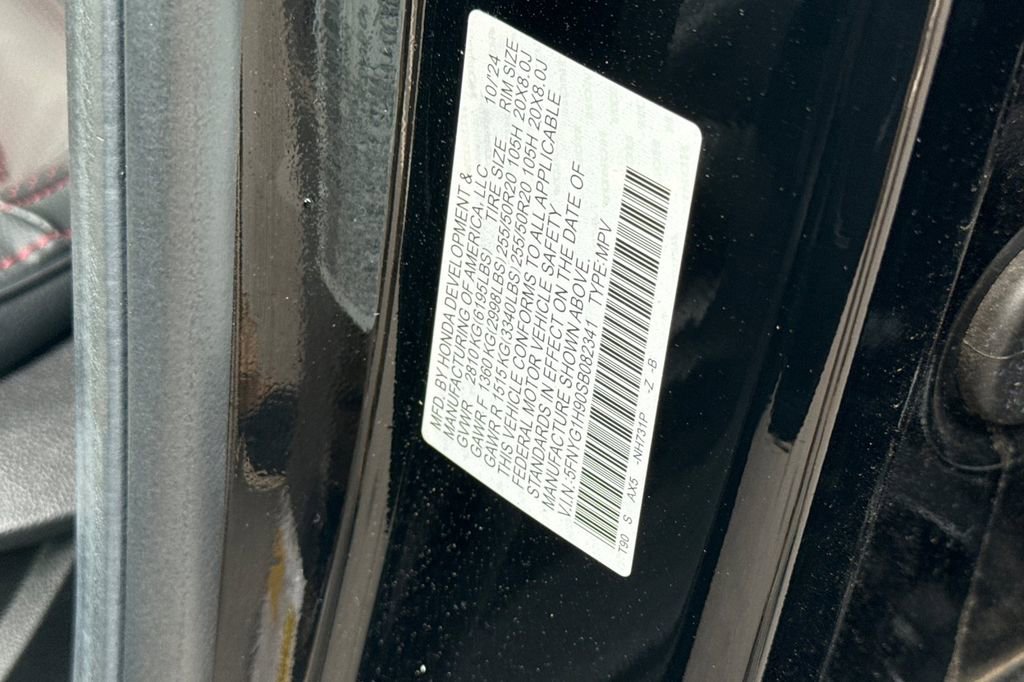 Certified 2025 Honda Pilot Black Edition image 30