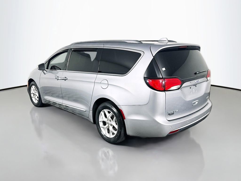 Used 2020 Chrysler Pacifica Limited image 5