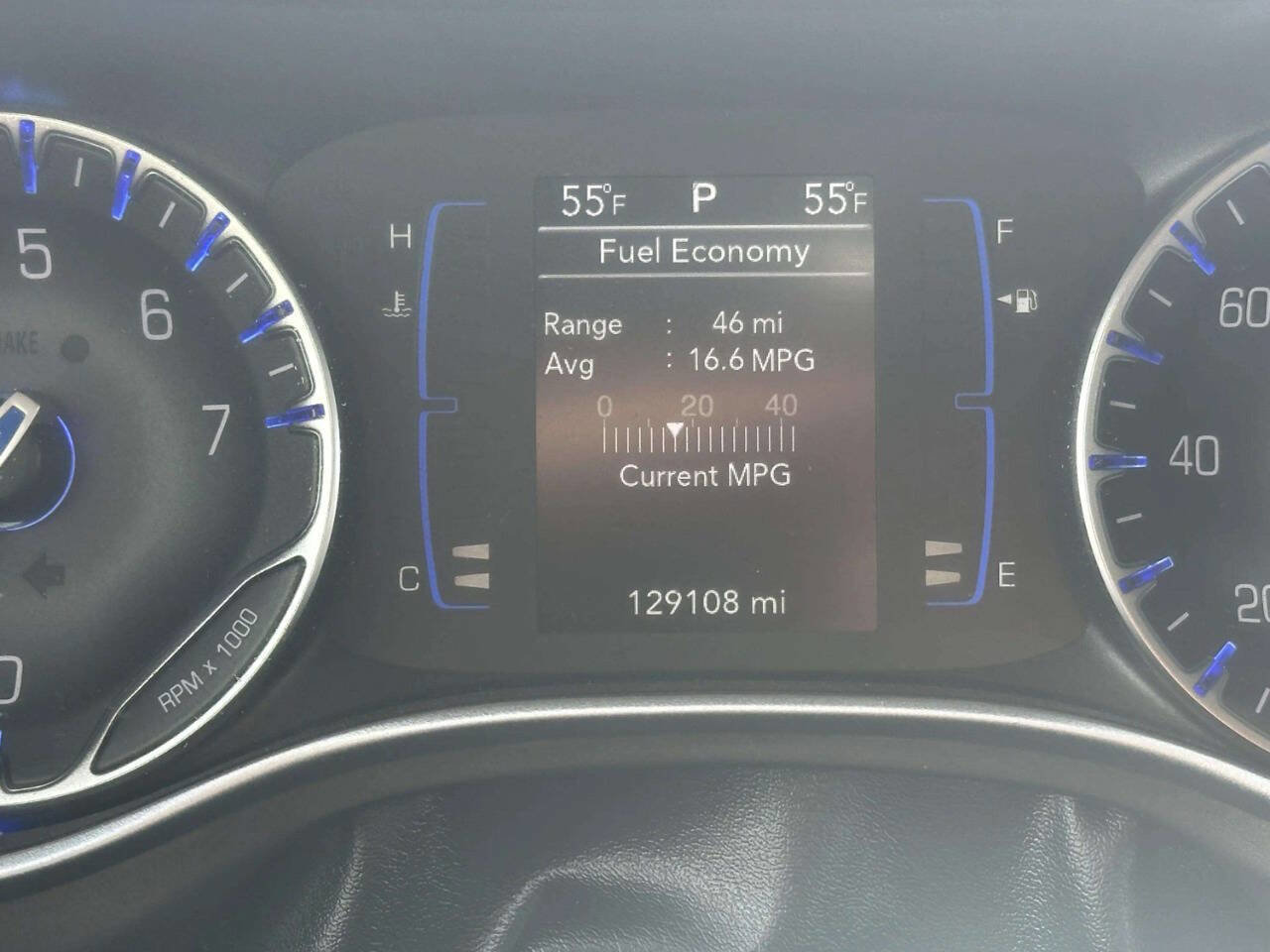 Used 2018 Chrysler Pacifica Touring-L FWD image 27
