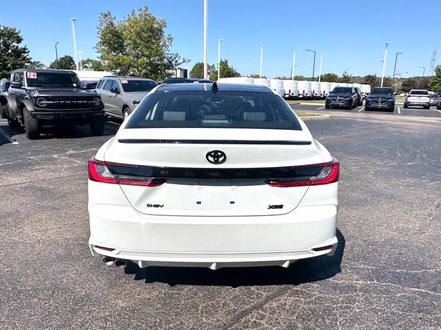 Used 2025 Toyota Camry XSE FWD image 11