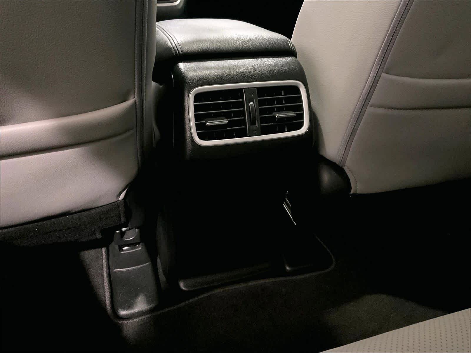 Used 2015 Honda CR-V Touring image 28