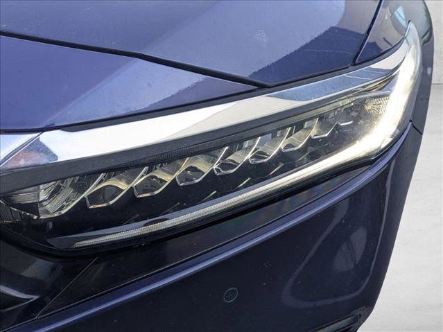 Used 2018 Honda Accord Touring image 11