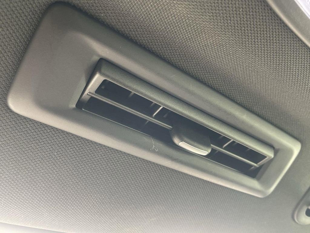 Used 2021 Chevrolet Tahoe Premier w/ Premium Package image 22