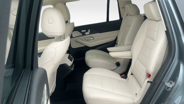 Used 2023 Mercedes-Benz GLS 450 4MATIC image 12