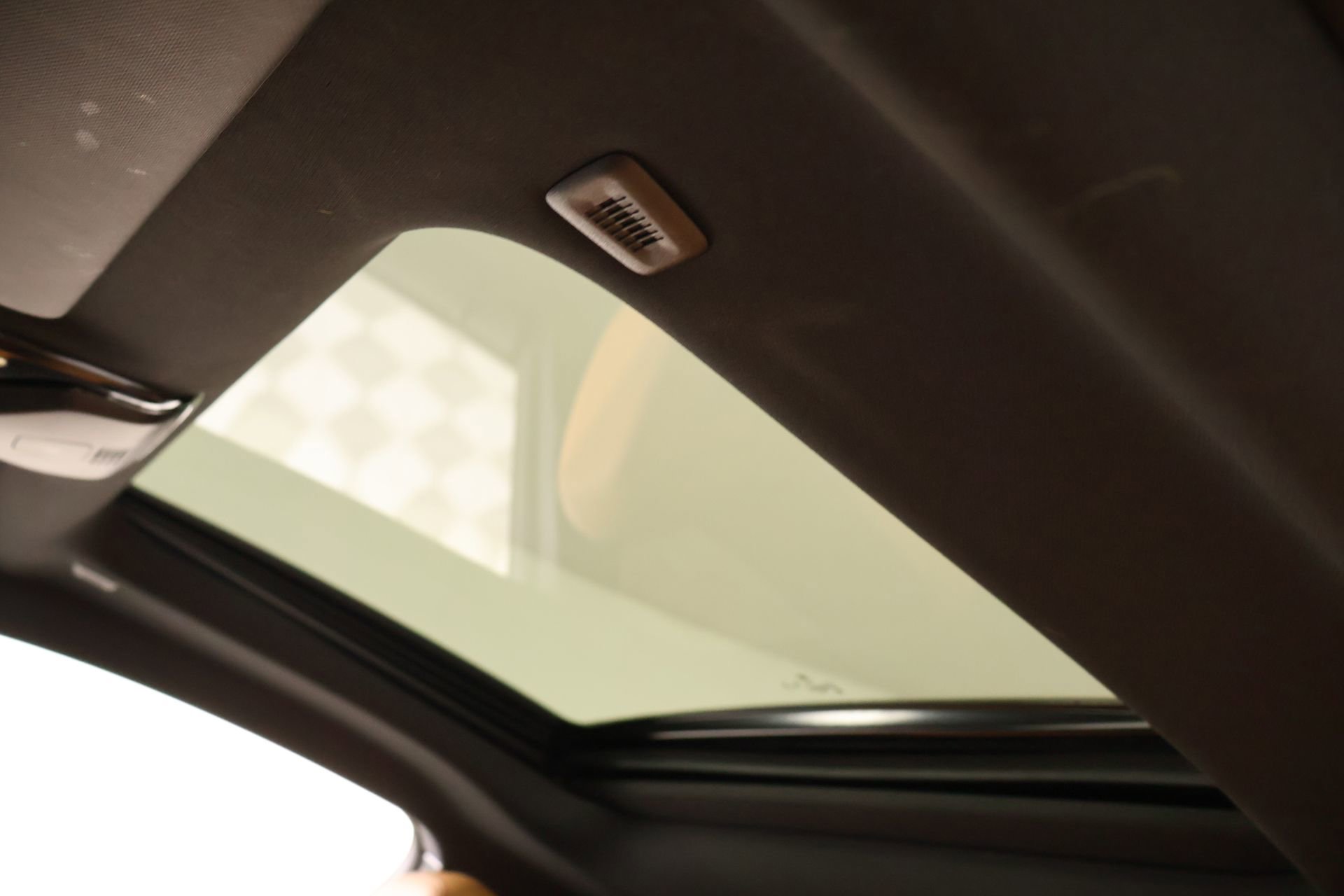 Used 2024 BMW 230i xDrive Coupe w/ Premium Package AWD/4WD image 15