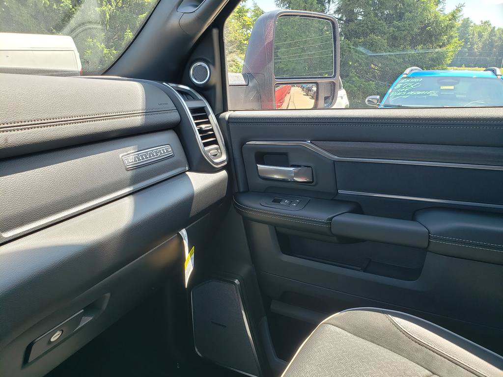 New 2026 RAM 2500 Laramie AWD/4WD image 23