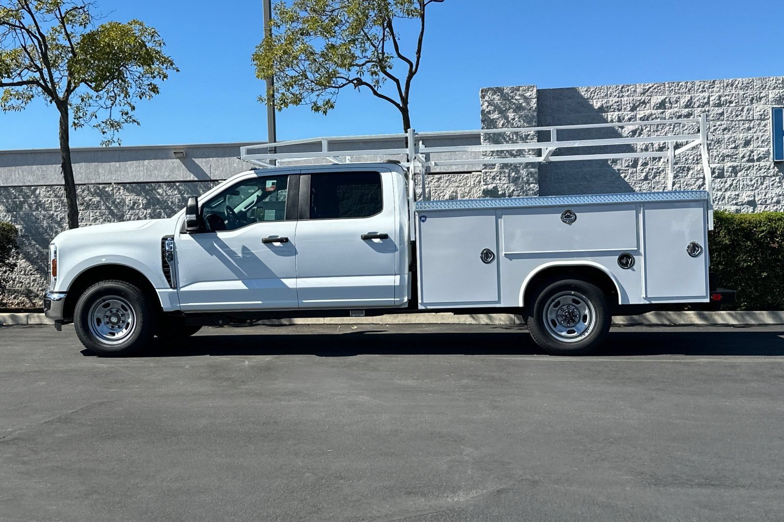New 2026 Ford F350 XL w/ XL Chrome Package RWD image 7
