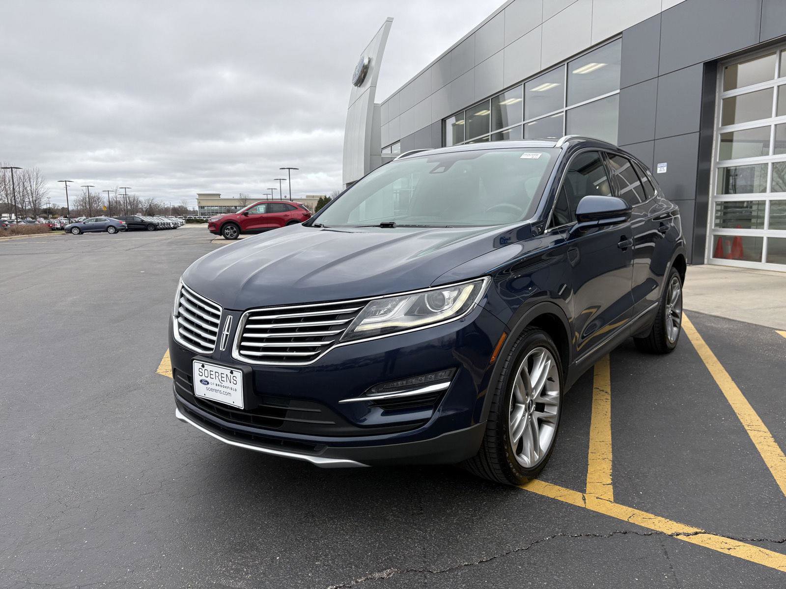 Used 2017 Lincoln MKC Reserve w/ Lincoln MKC Climate Package image 3