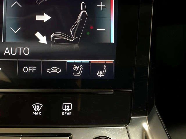 Used 2024 Audi Q8 e-tron Premium Plus w/ Premium Plus Package image 57