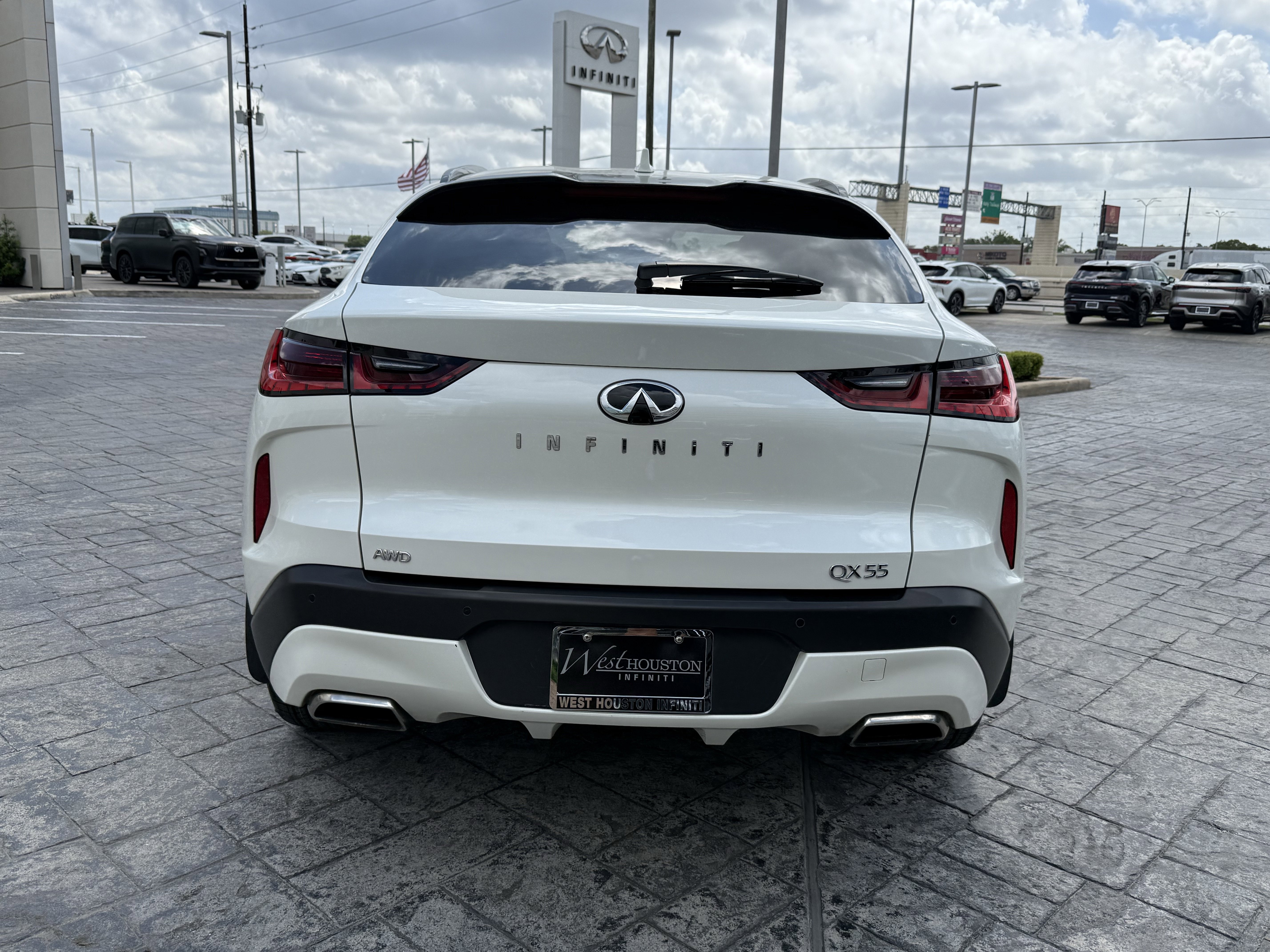 Certified 2023 INFINITI QX55 Luxe w/ Cargo Package AWD/4WD image 6