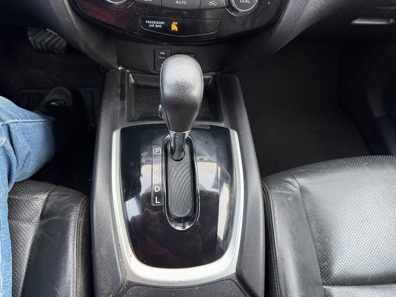 Used 2015 Nissan Rogue SL image 15