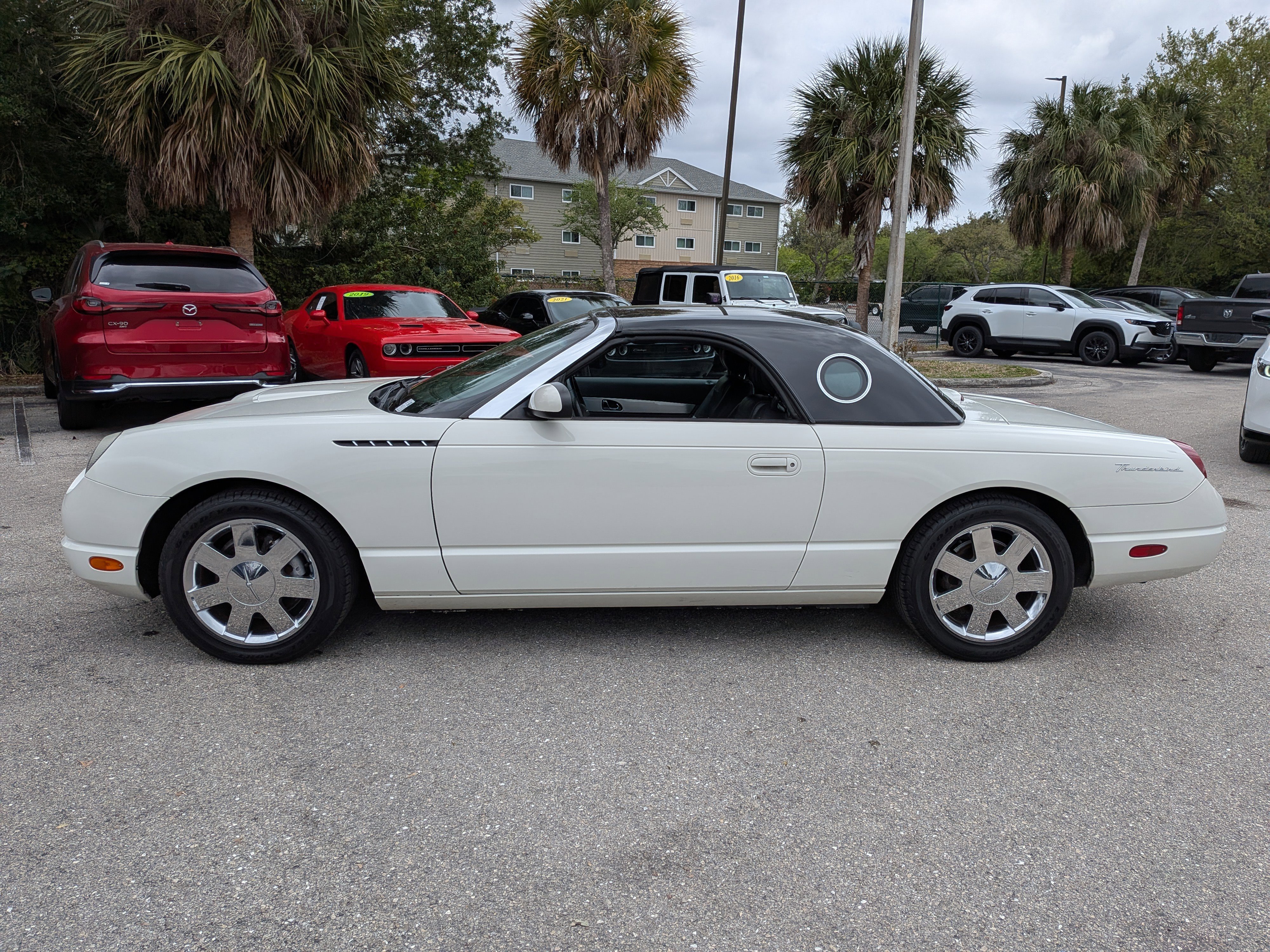 Used 2002 Ford Thunderbird image 7