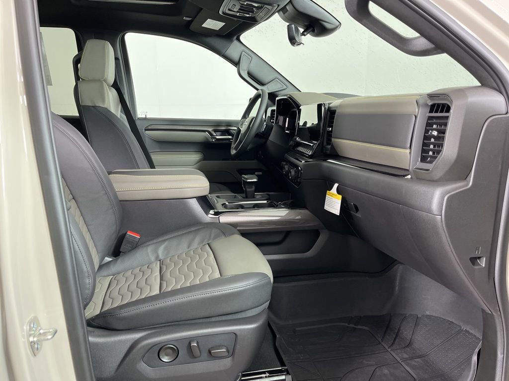 New 2026 Chevrolet Silverado 1500 ZR2 image 8