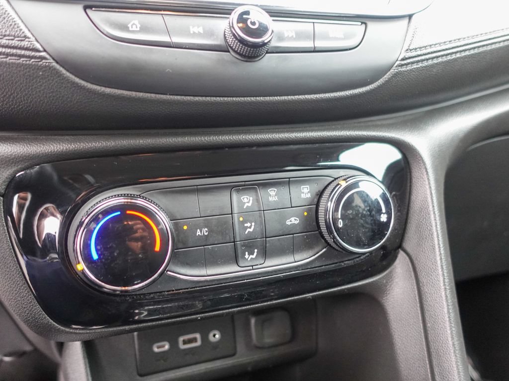 Used 2021 Buick Encore GX Preferred FWD image 19