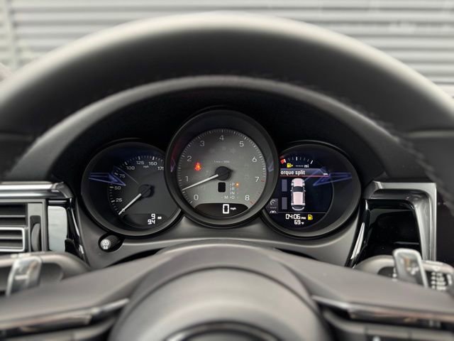 New 2026 Porsche Macan S image 25