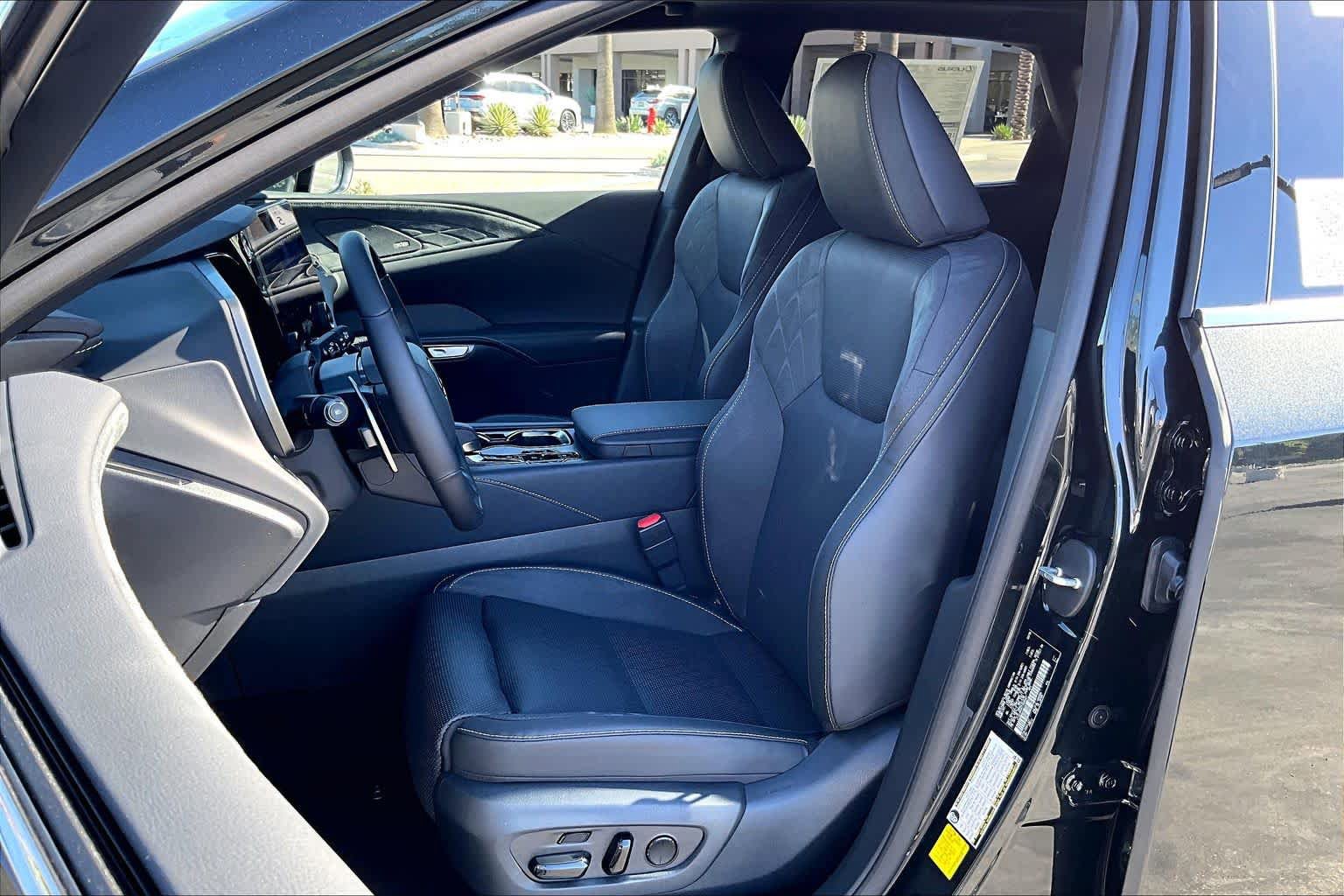 New 2026 Lexus RX 450h Luxury AWD/4WD image 18