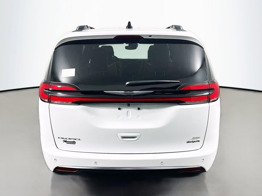 New 2026 Chrysler Pacifica Pinnacle image 6