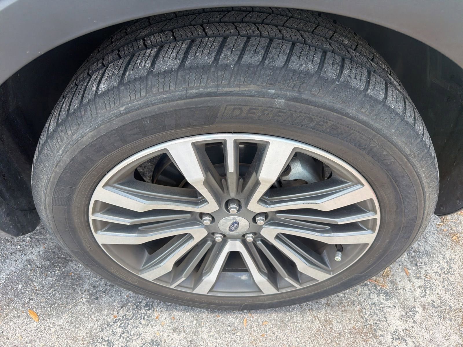 Used 2018 Ford Explorer Platinum AWD/4WD image 14