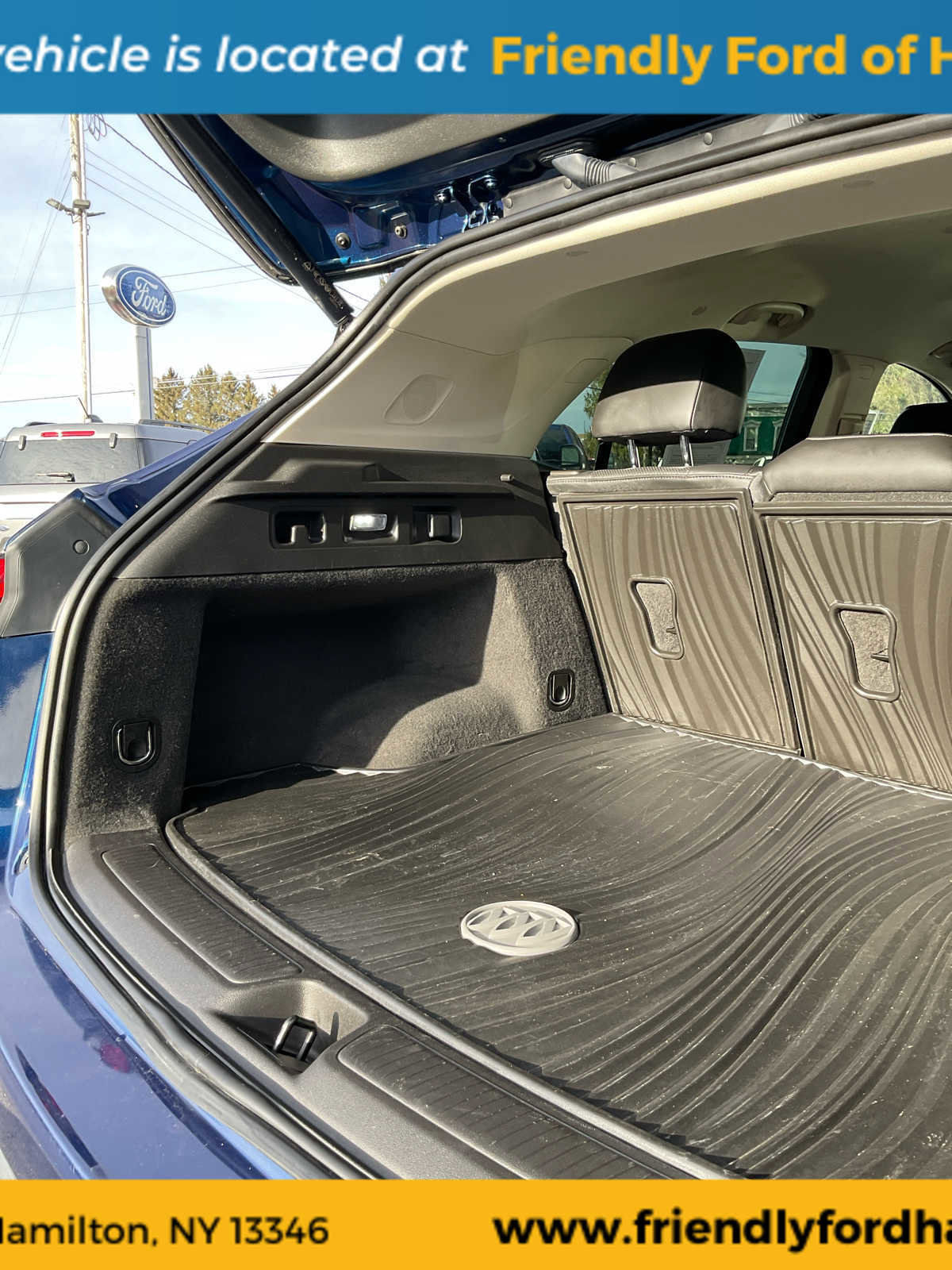 Used 2023 Buick Envision Essence image 48