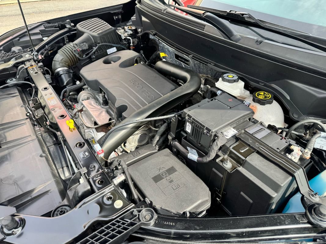 Used 2023 GMC Terrain SLT image 43