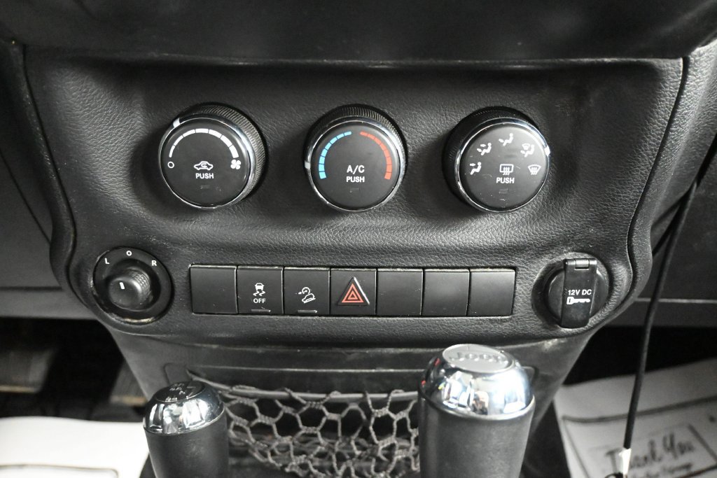 Used 2013 Jeep Wrangler Unlimited Sport AWD/4WD image 18
